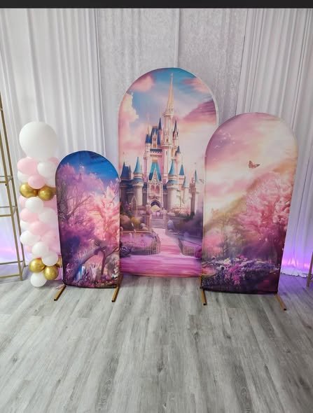 Castle arch panels with cherry blossoms and a white and gold balloon column